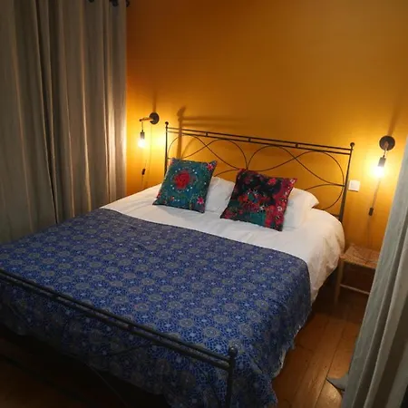 Privee, Salon Et Terrasse Chez L'habitant Dans Une Maison De Village De Charme