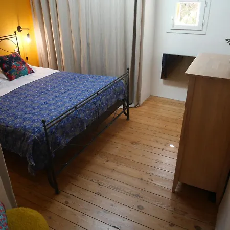 Privee, Salon Et Terrasse Chez L'habitant Dans Une Maison De Village De Charme Passa