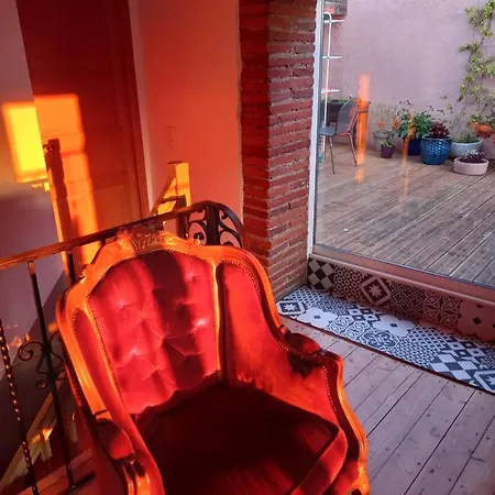 Privee, Salon Et Terrasse Chez L'habitant Dans Une Maison De Village De Charme *